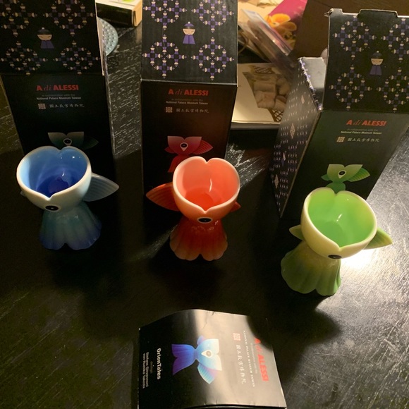 A di Alessi Goldfish 4 Eggcups
fine bone china Hand-decorated BNWB - Picture 1 of 6